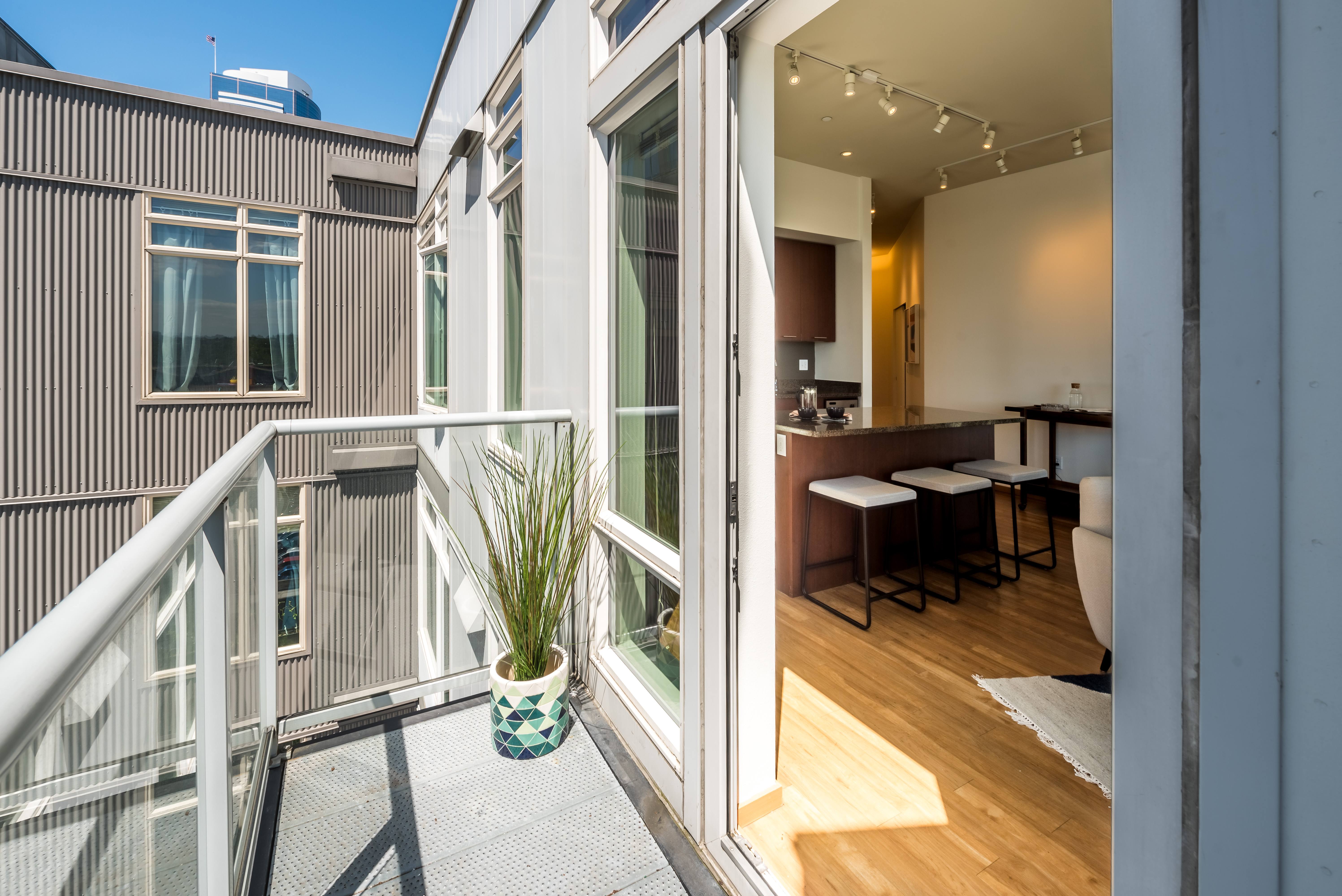 Clark Apartments – photo 4