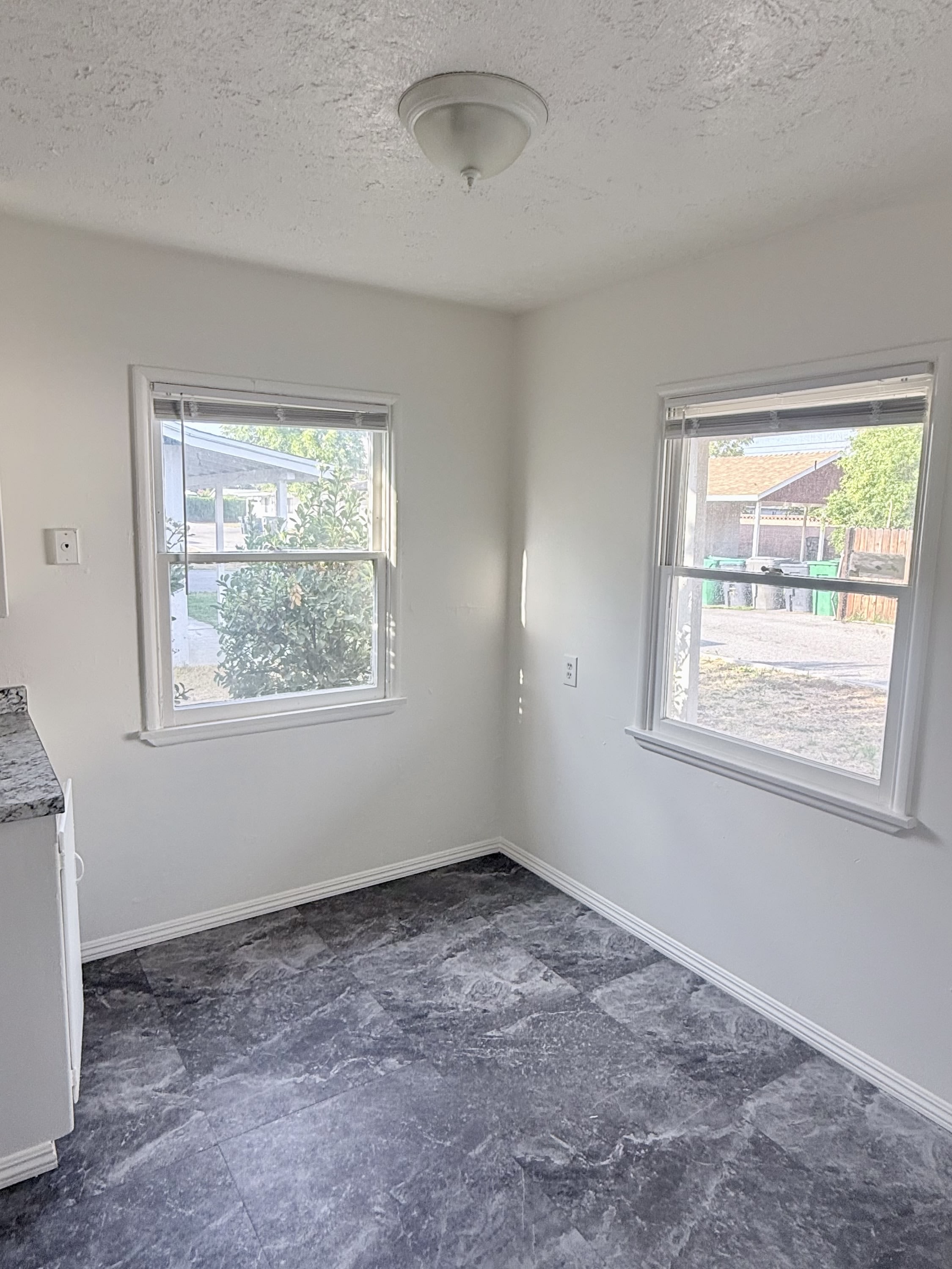 24448 Myers Avenue – photo 5