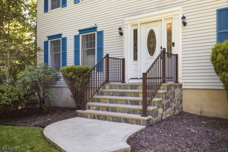 2057 Lakeside Dr – photo 5