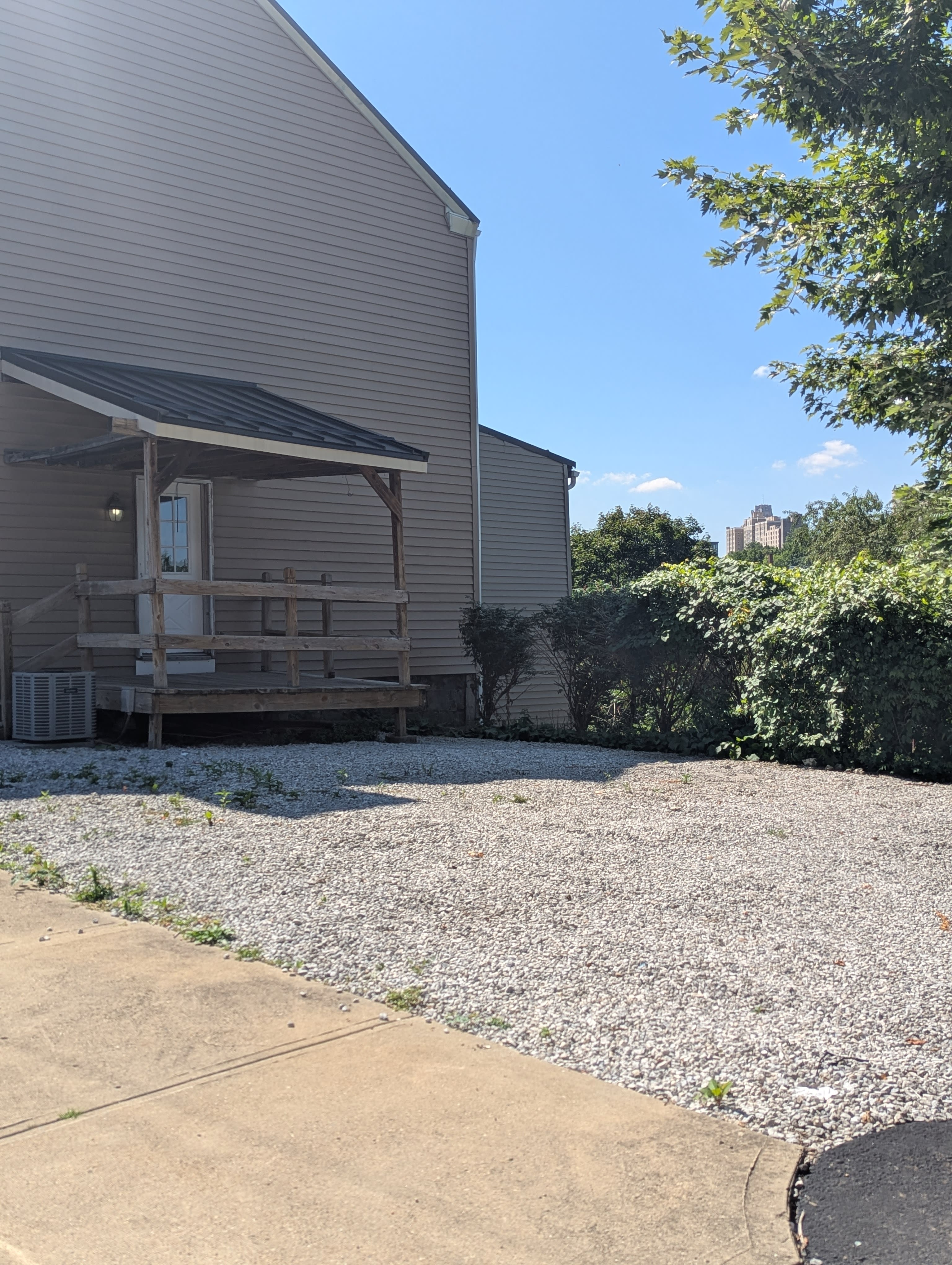 4488 Minerva St – photo 3