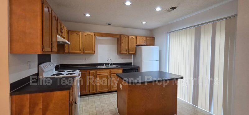 9134 Charminster Ct – photo 3