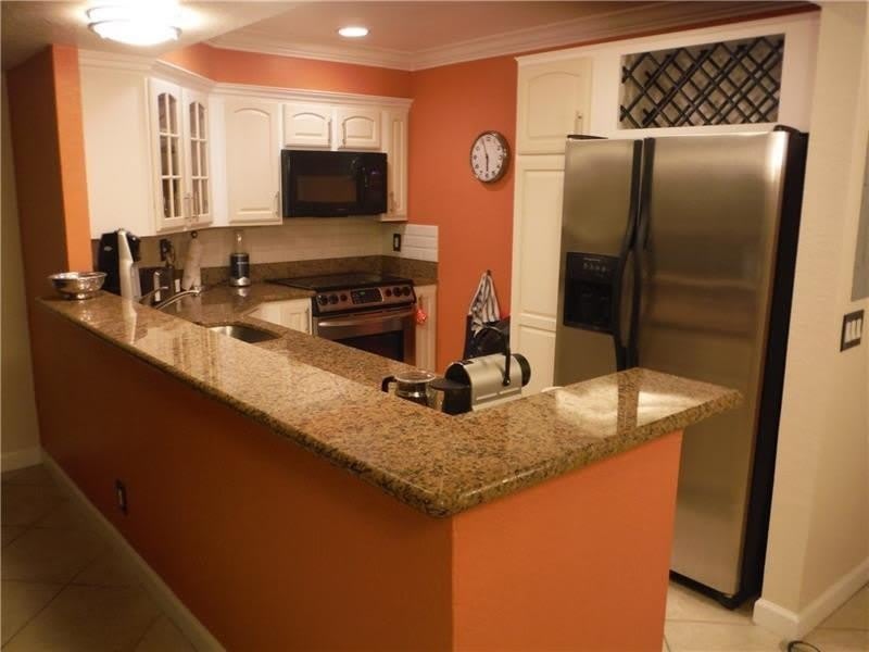 1515 E Broward Boulevard – photo 1