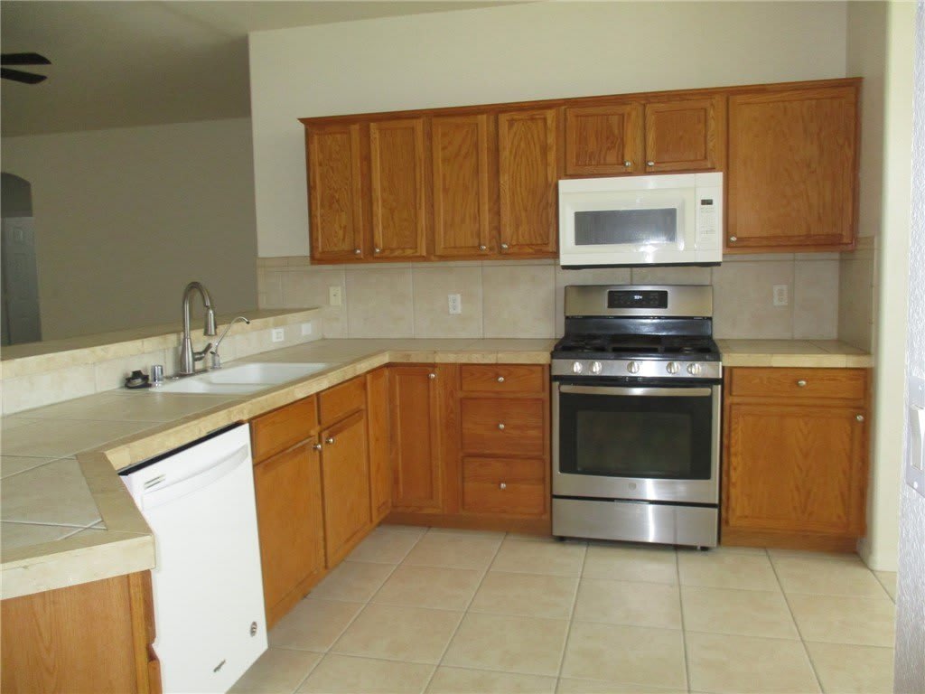 6103 Bison Ave – photo 2