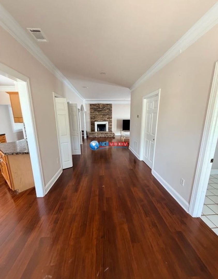 Nice 2-story house in the City of BUFORD schools + separate in-law suite – photo 2
