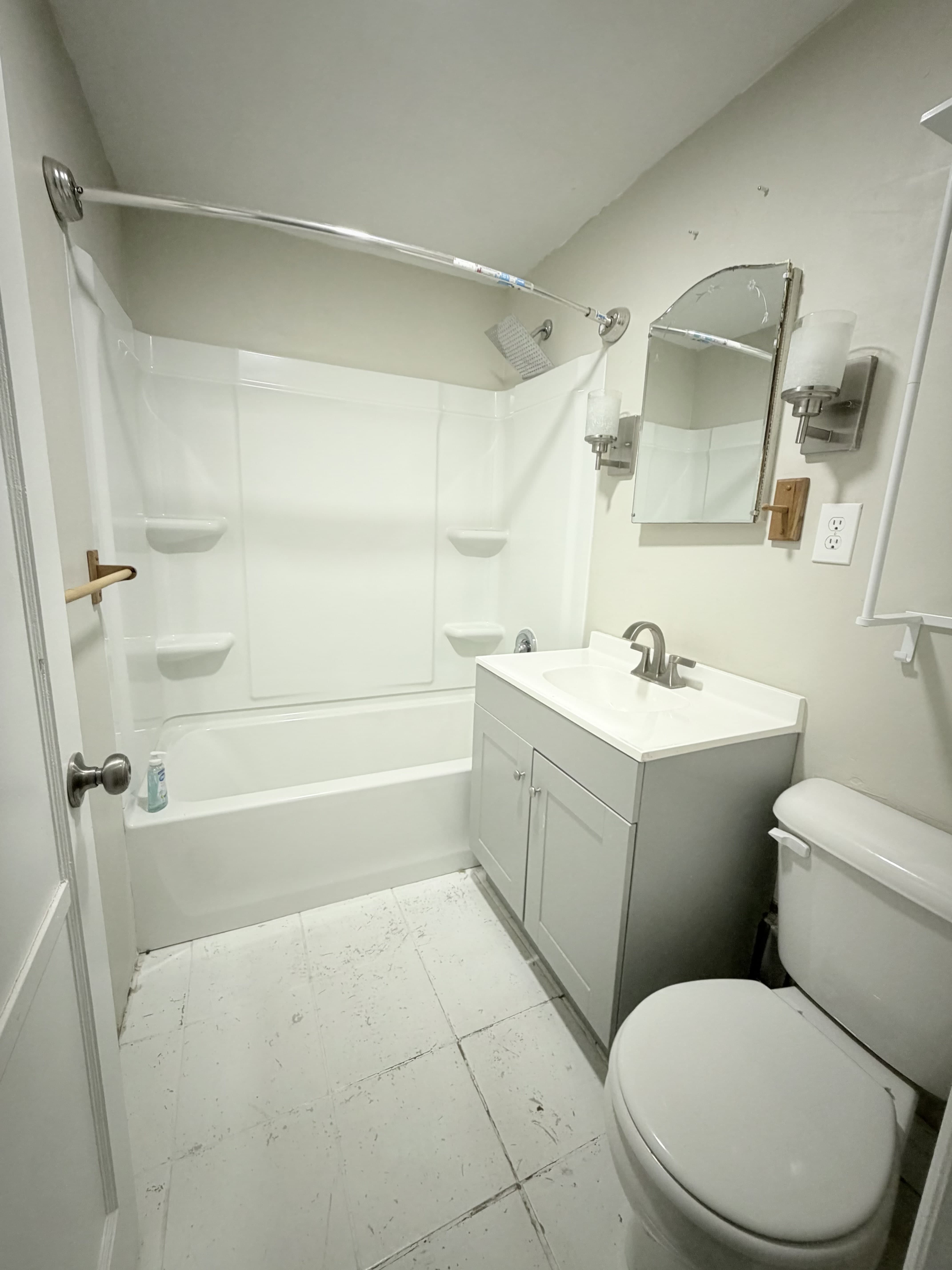 484 G St – photo 4
