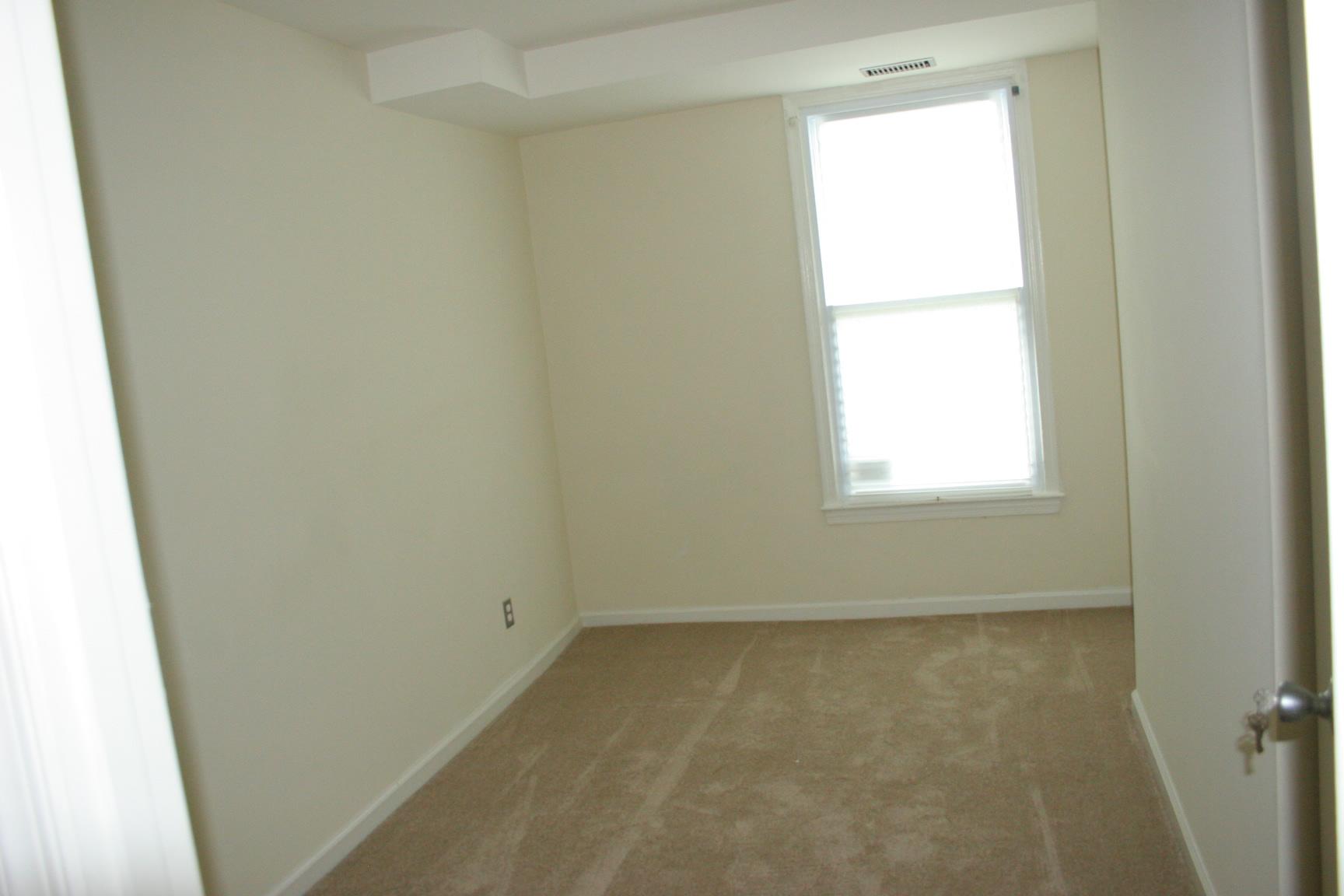 1040 6th Street Northeast – photo 5