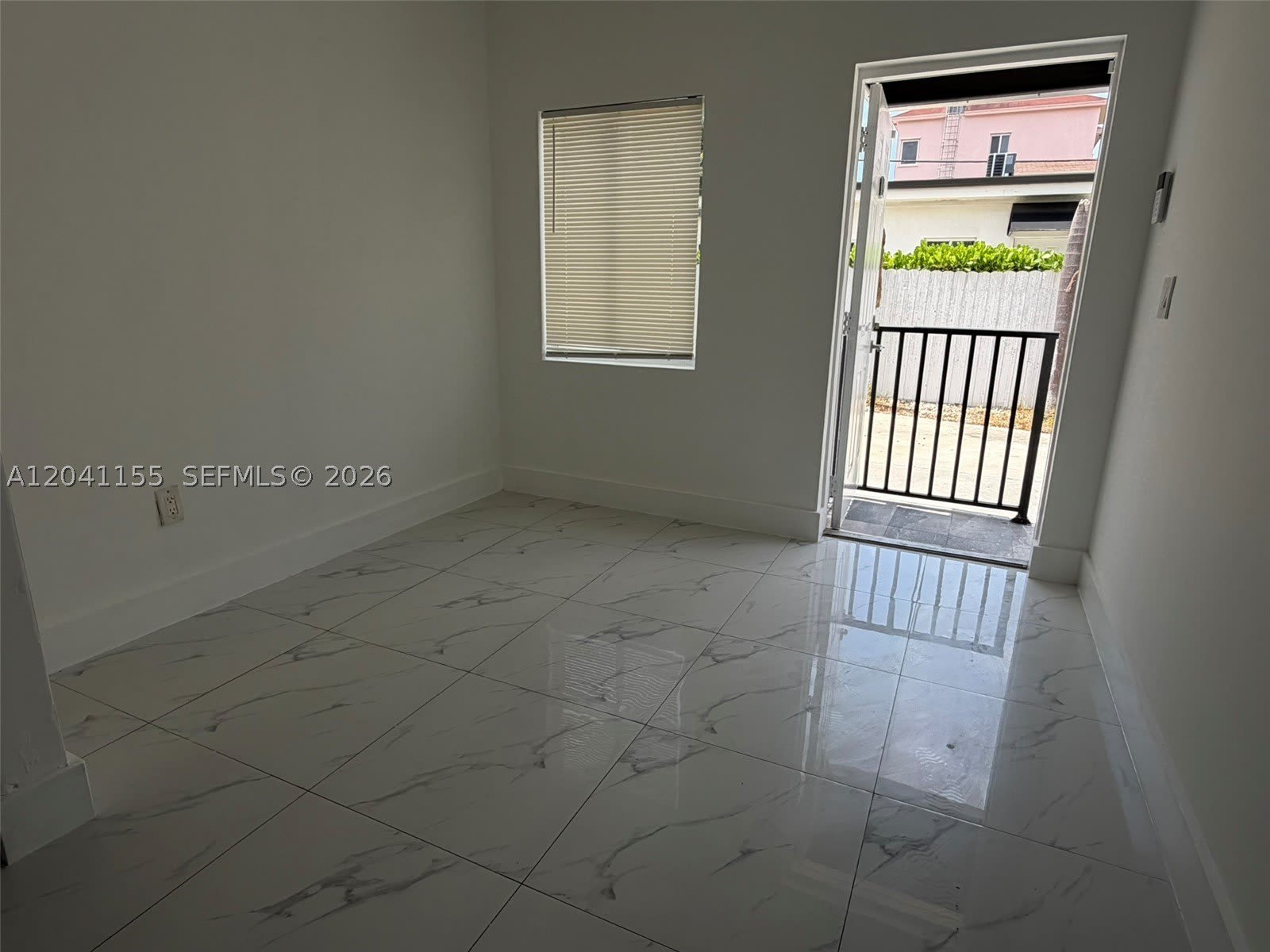 111 SW 11 Ave – photo 4