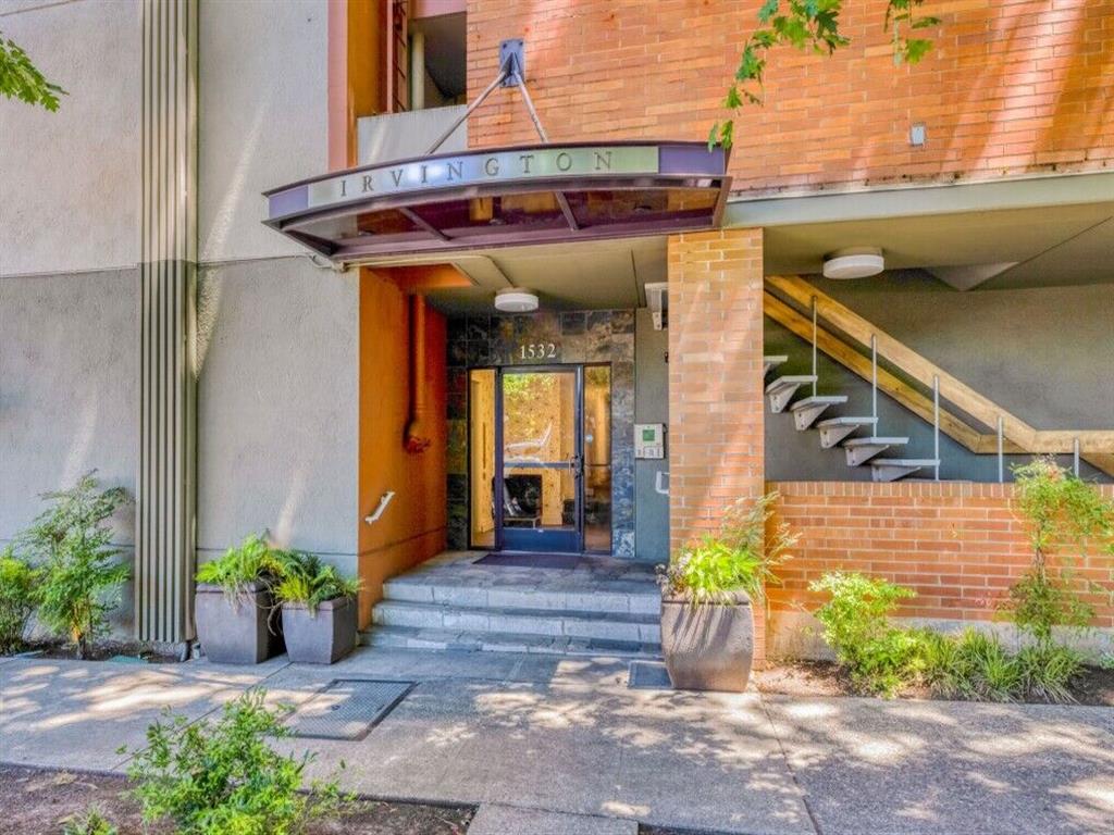 The Irvington Apartments – photo 2