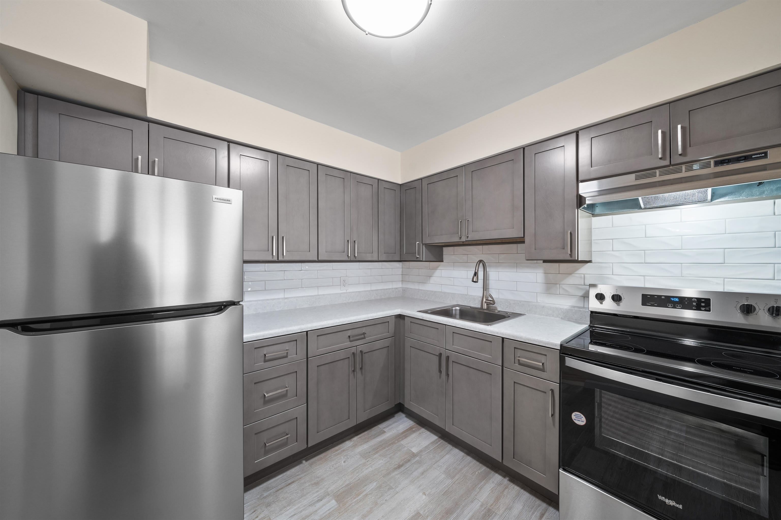 34 E 32ND ST – photo 3