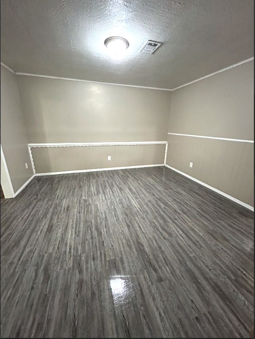 Spacious 5-Bedroom Home with Modern Updates and a Cozy Fireplace – photo 5