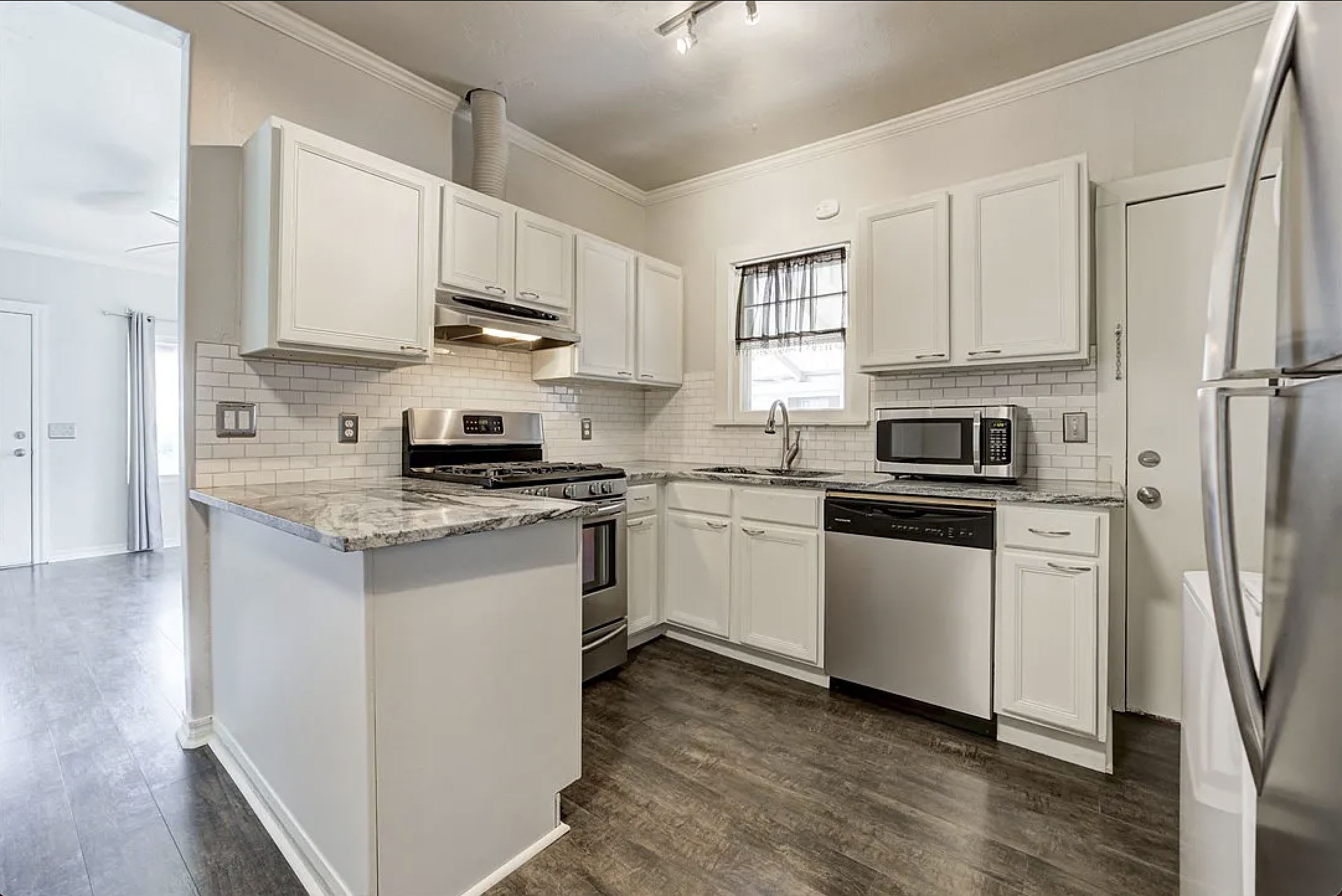 1130 Nw 49th St – photo 5