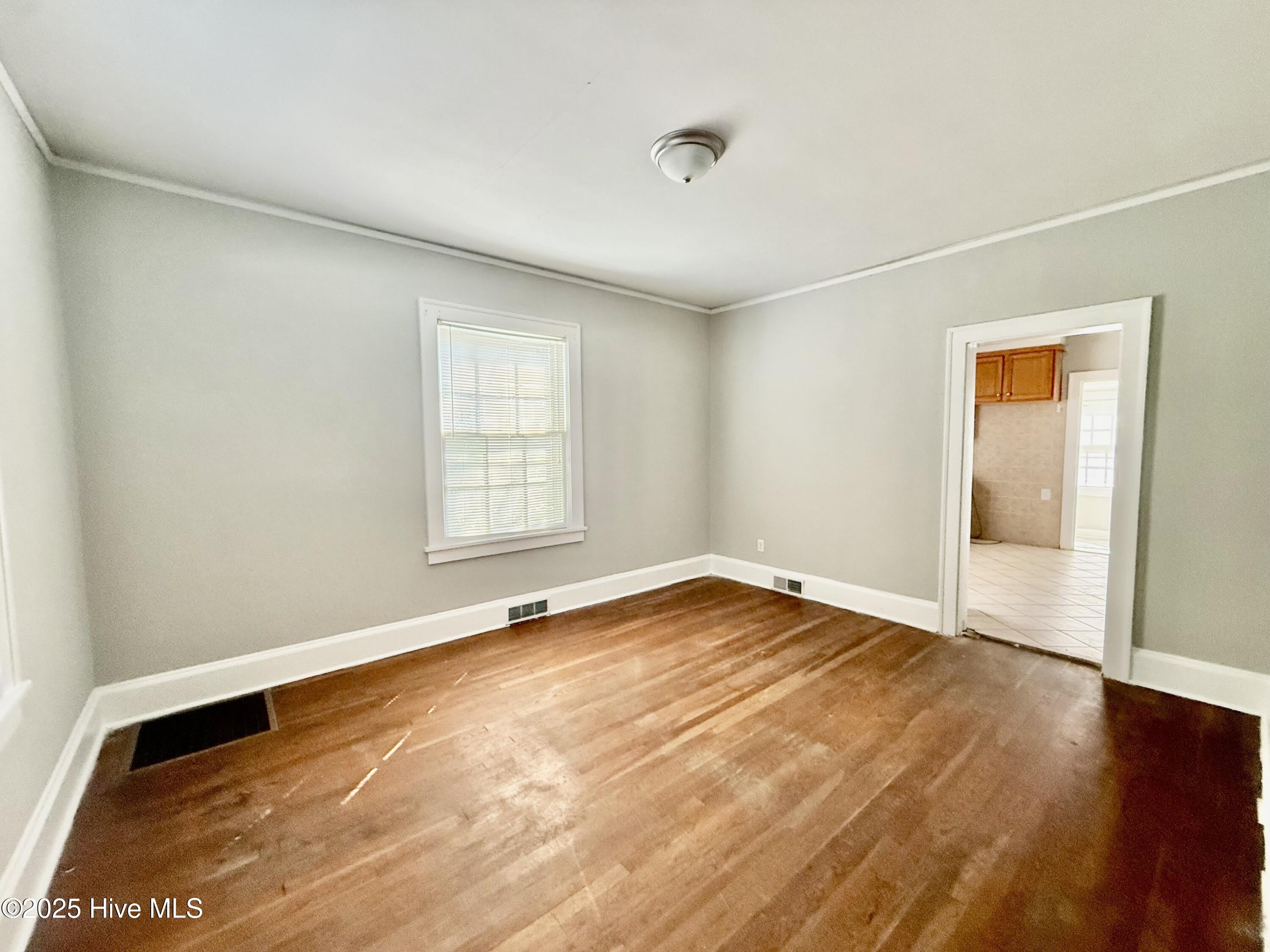 605 Entwistle Street – photo 3