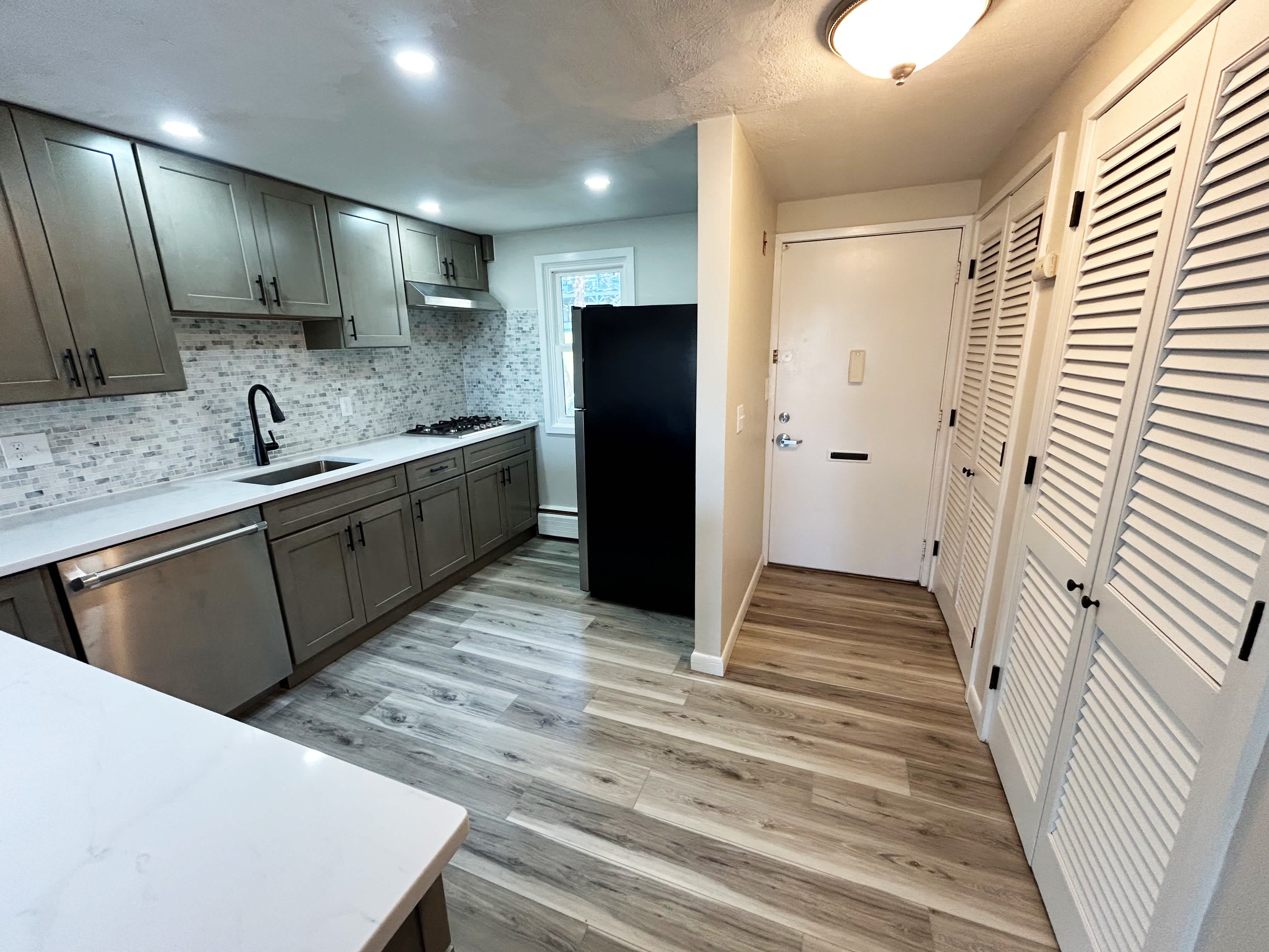 301 Neponset St – photo 4