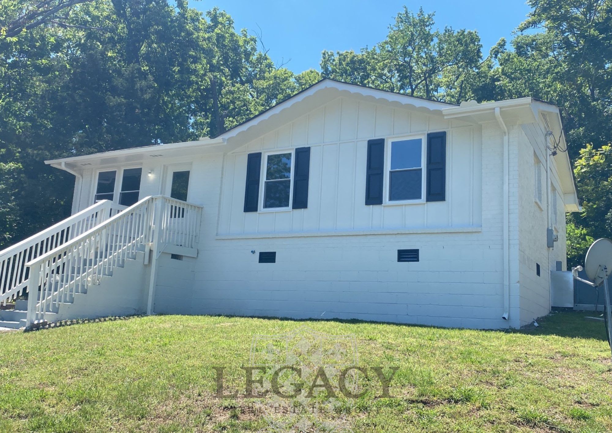 2316 Woodridge Drive – photo 2