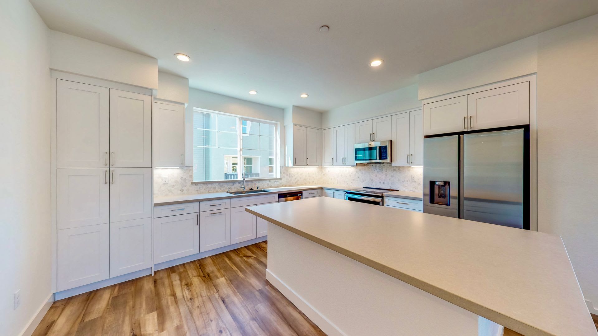 Beautiful Newly Constructed Fountain Grove 3 Bedroom 2.5 bathroom Townhome with A/C and Solar – photo 5
