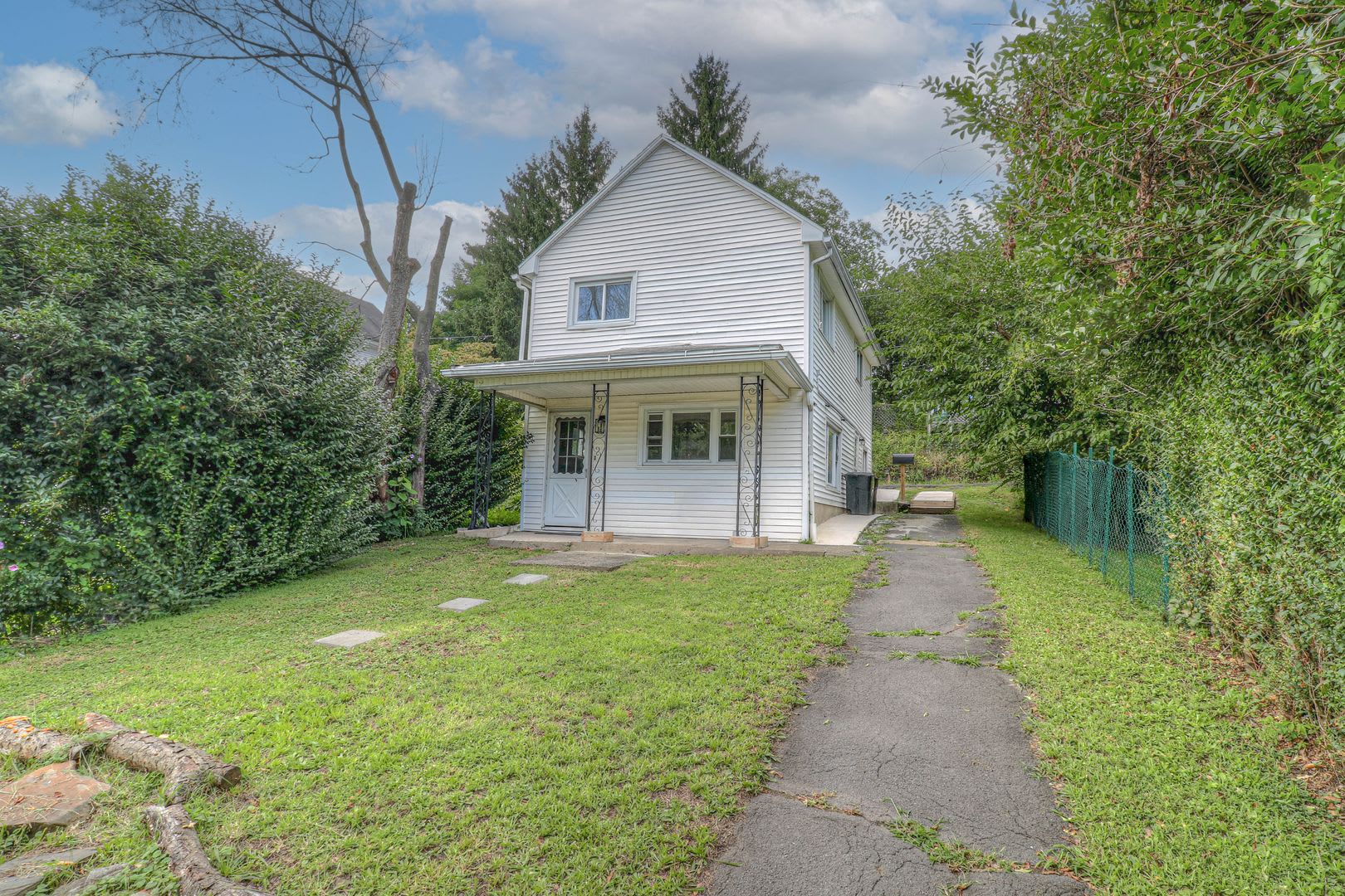 606 Meadow Ave – photo 1