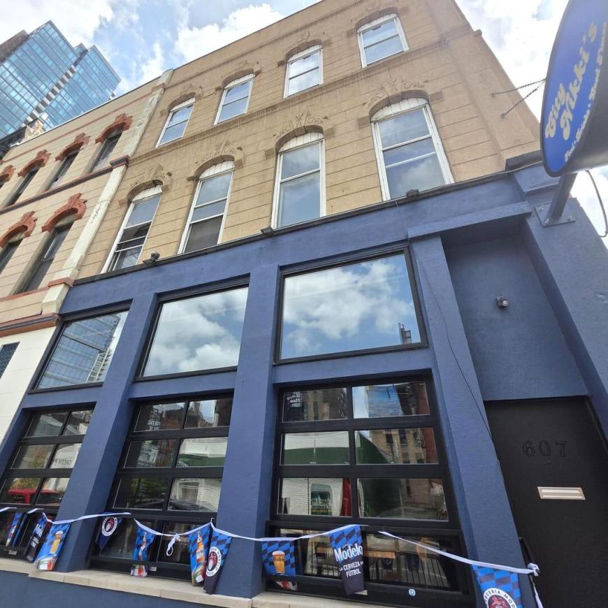 607 North Wells St – photo 1