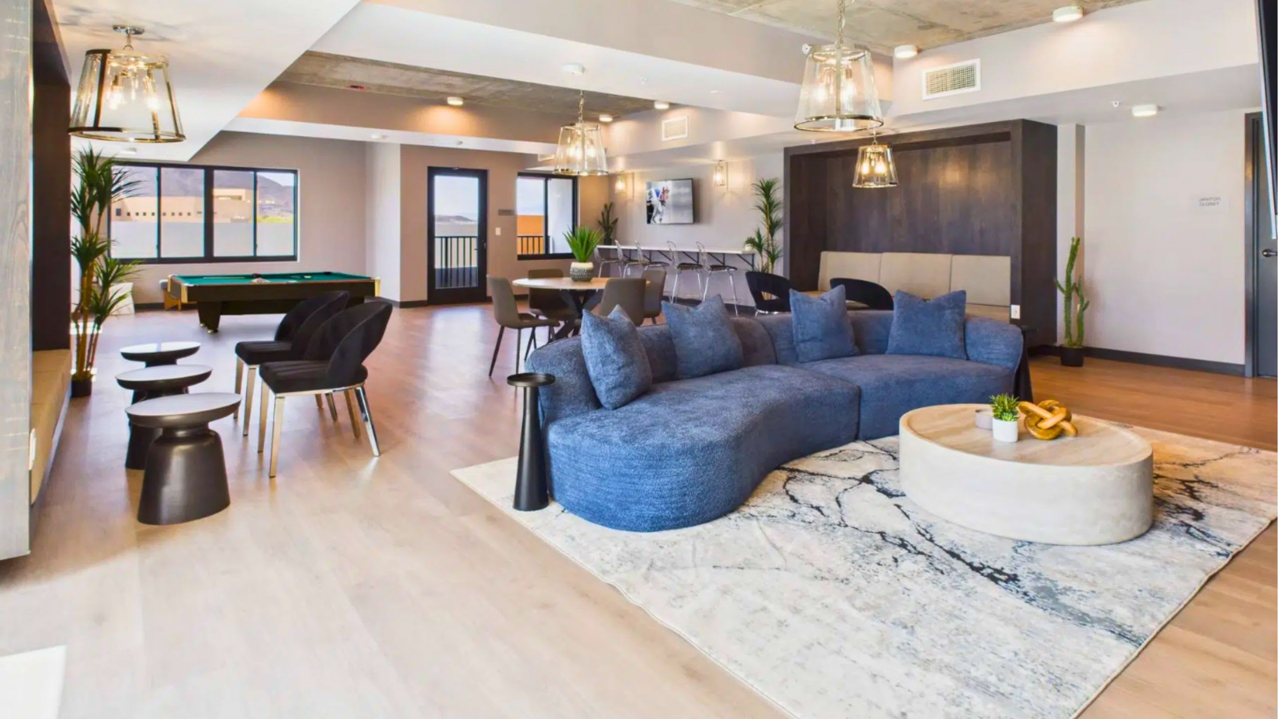 Watermark Apartments – photo 3