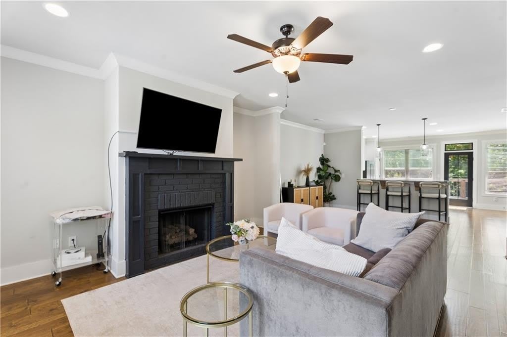 2424 Misty Hollow Place – photo 5