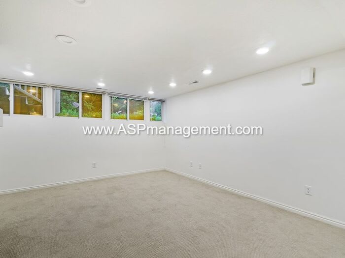 1881 South 2600 East – photo 4