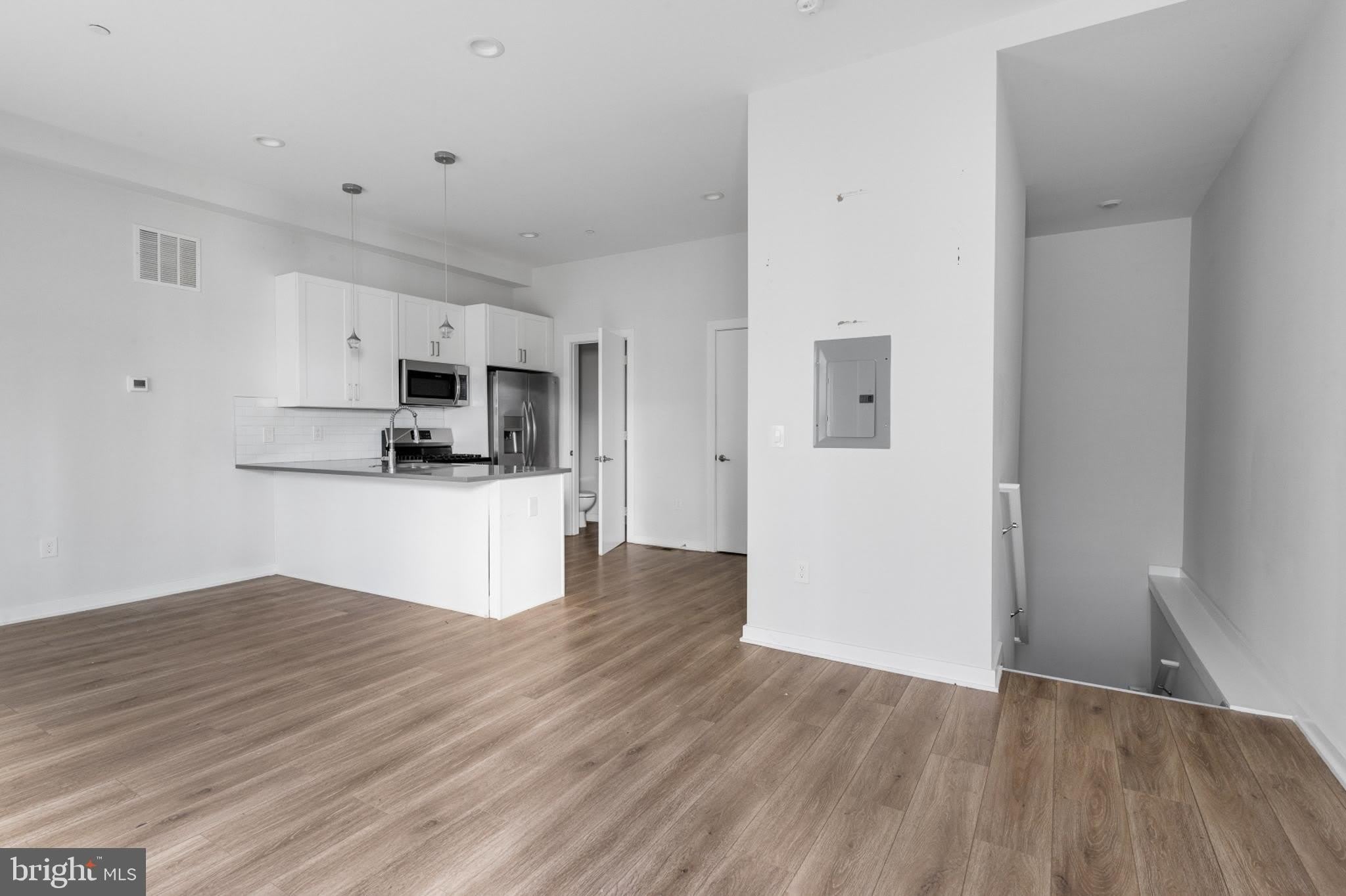 360 MONASTERY Avenue – photo 4