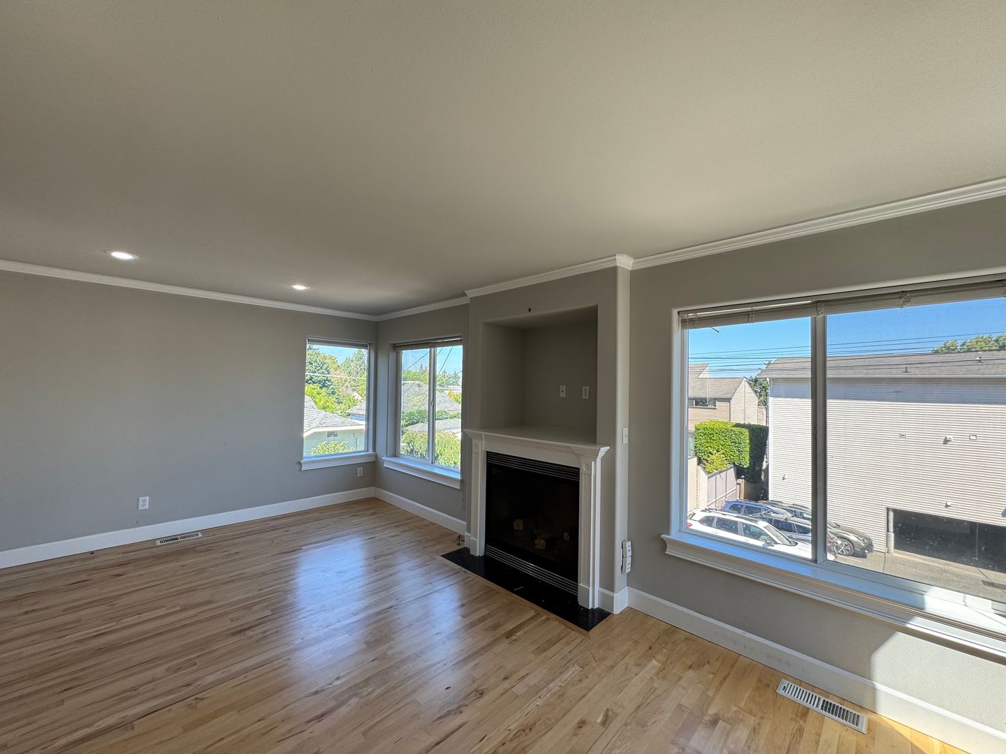 Spacious 5Br Queen Anne Townhome – photo 3