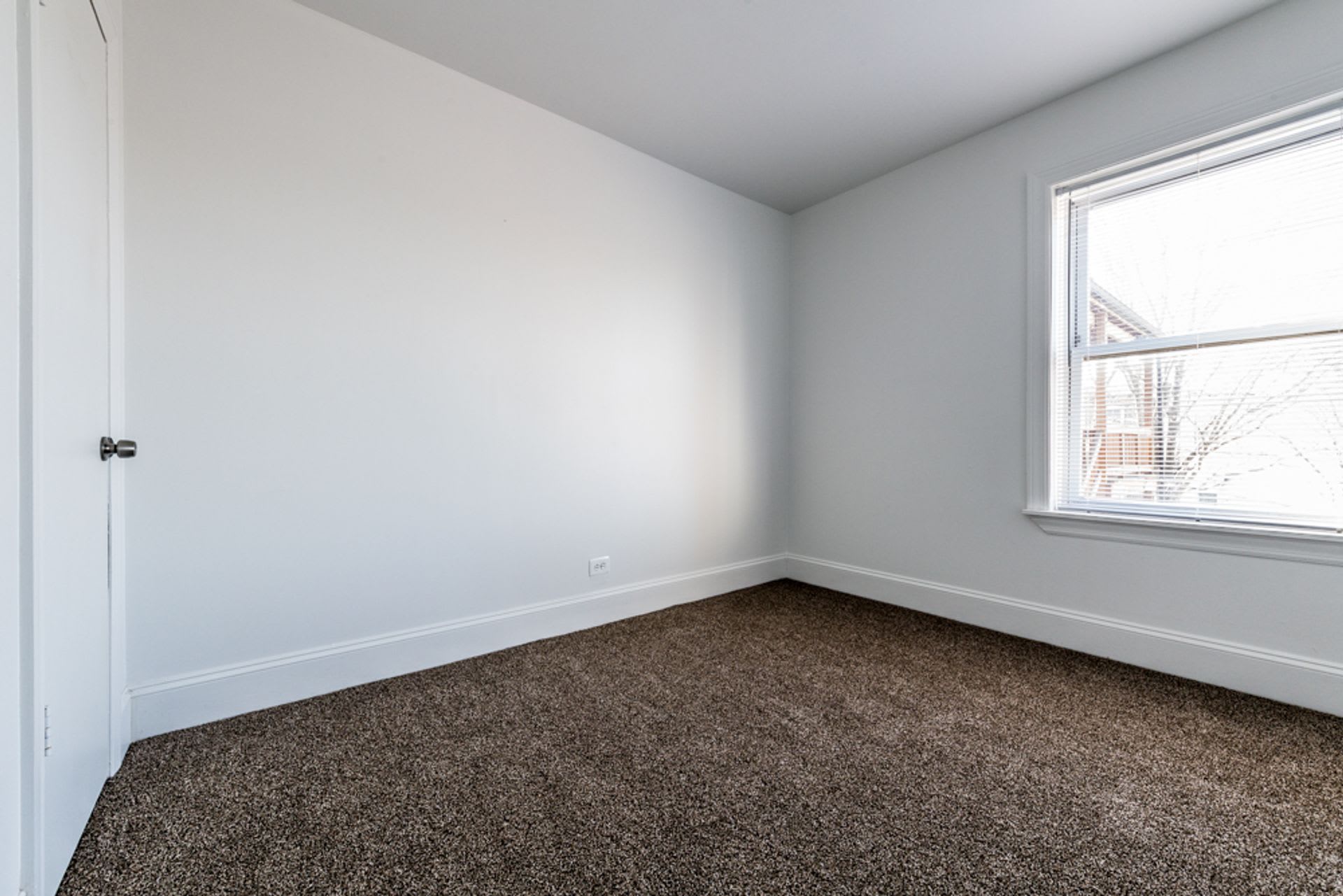 7812 S Emerald Ave – photo 4