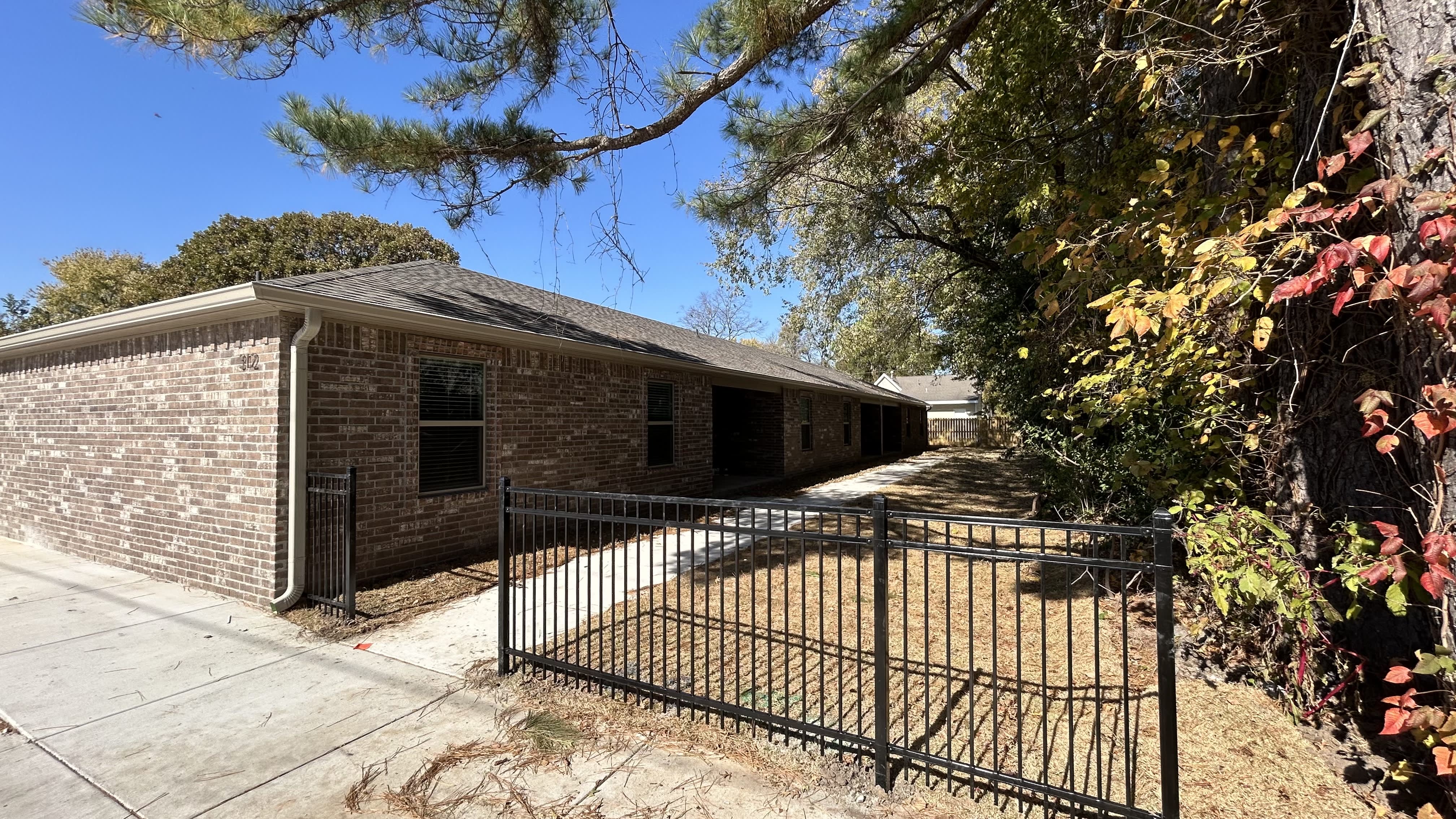 312 Butler St – photo 1