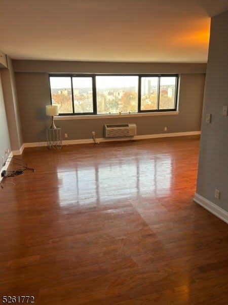 60 Parkway Dr – photo 2