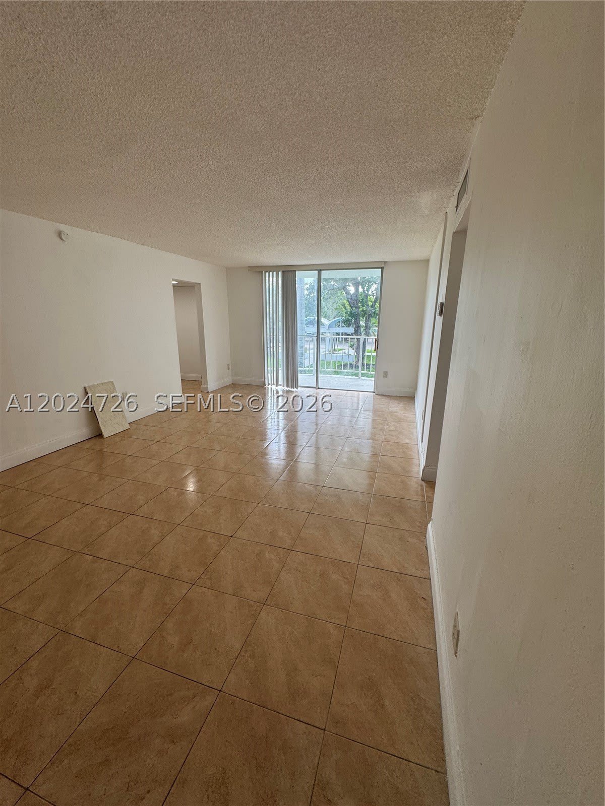 486 NW 165th St Rd – photo 3