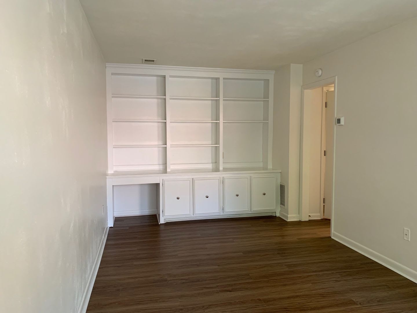 2 Bedroom 1.5 Bath Townhouse – photo 1