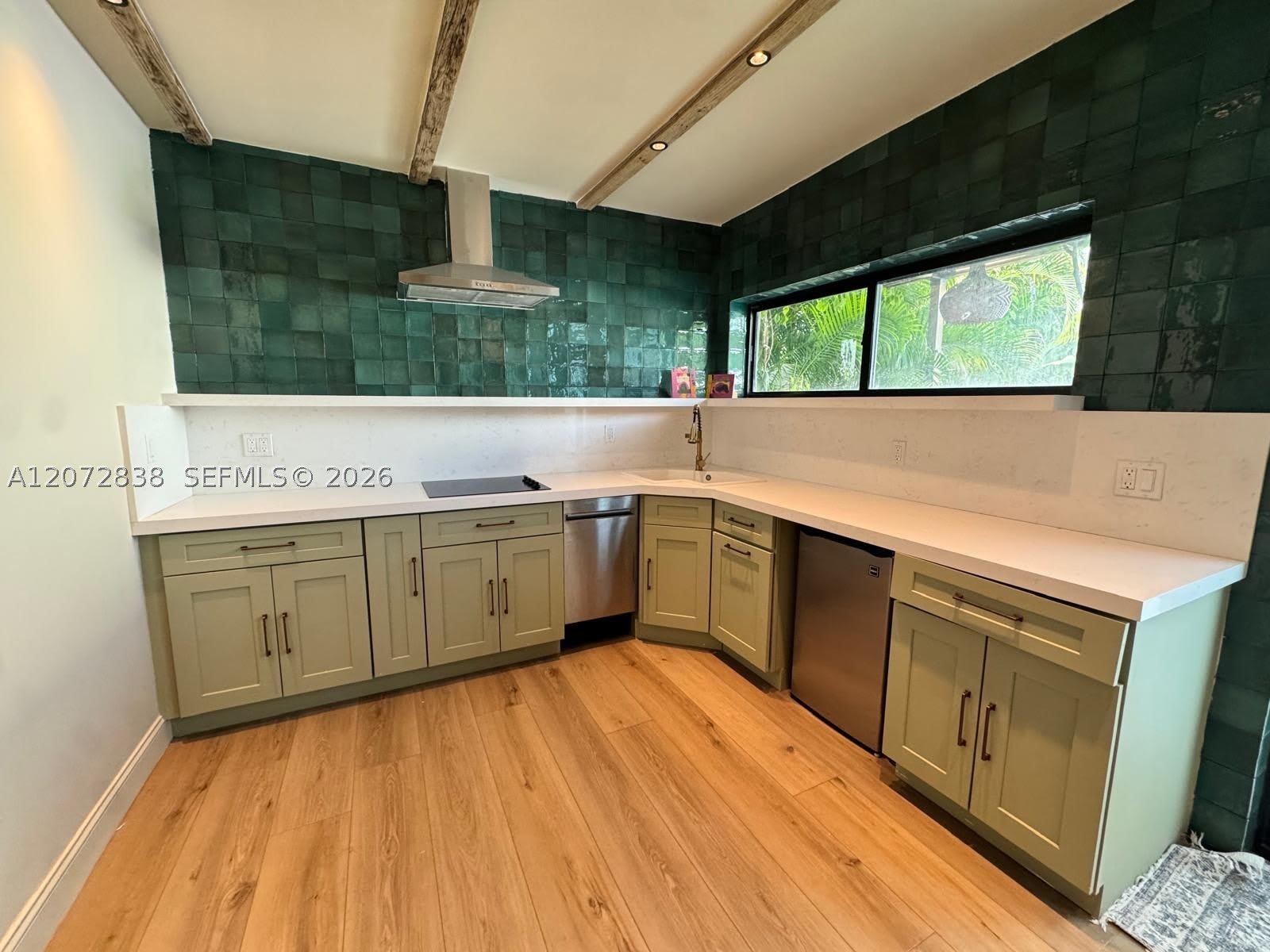 23 NE 46th St – photo 3