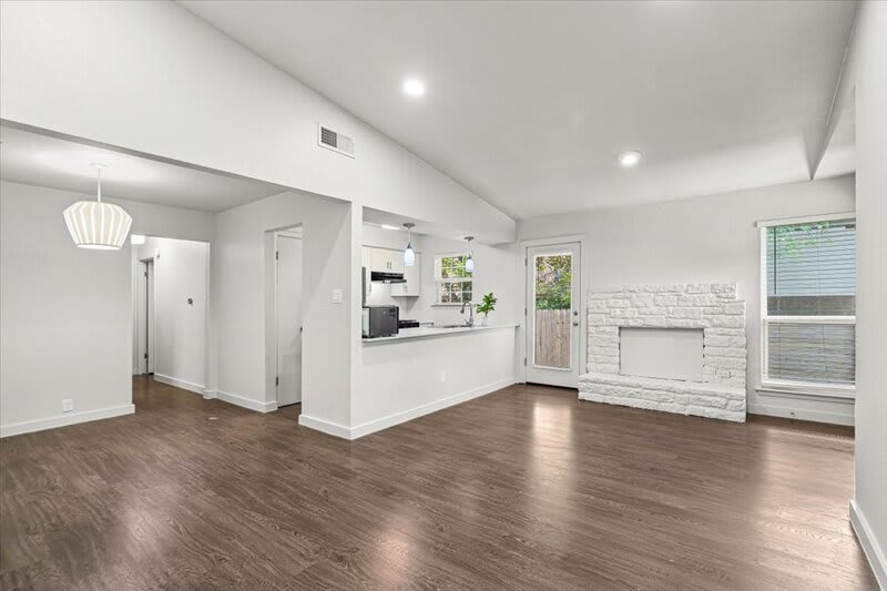 826 King Albert Street B – photo 4