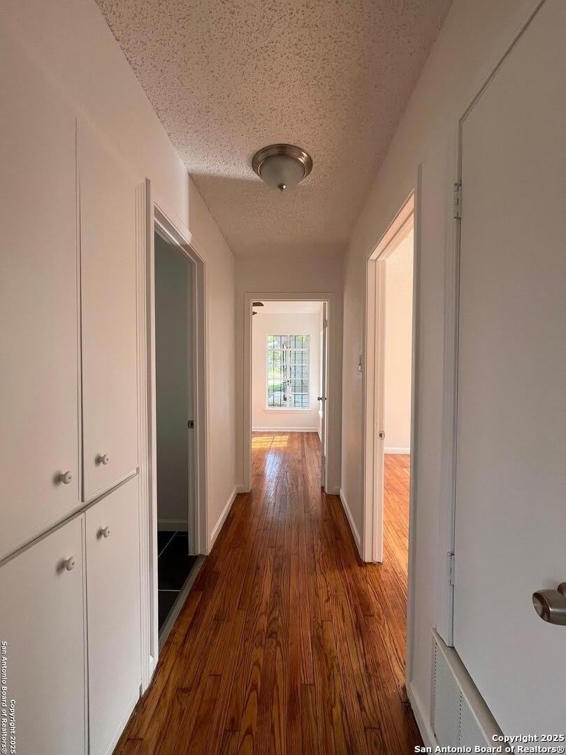 1134 W Thoraine – photo 4