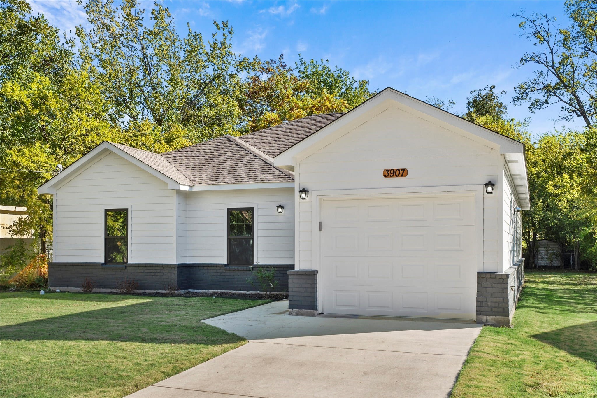 3907 Simonds Street – photo 3
