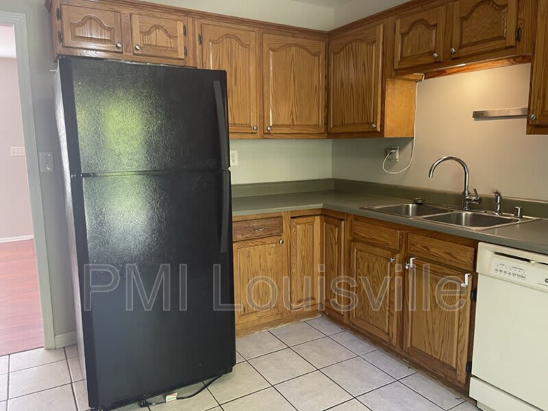 4200 Leo Ln – photo 4