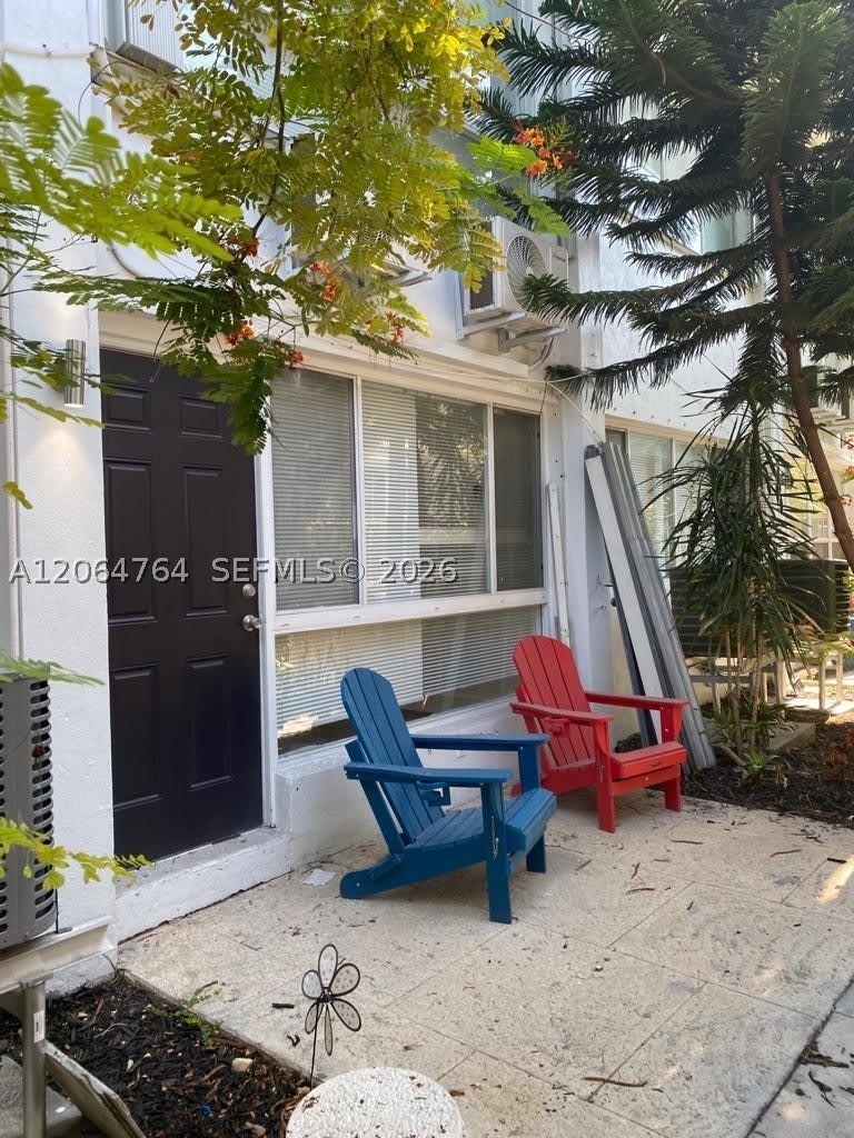 7435 Byron Ave – photo 2