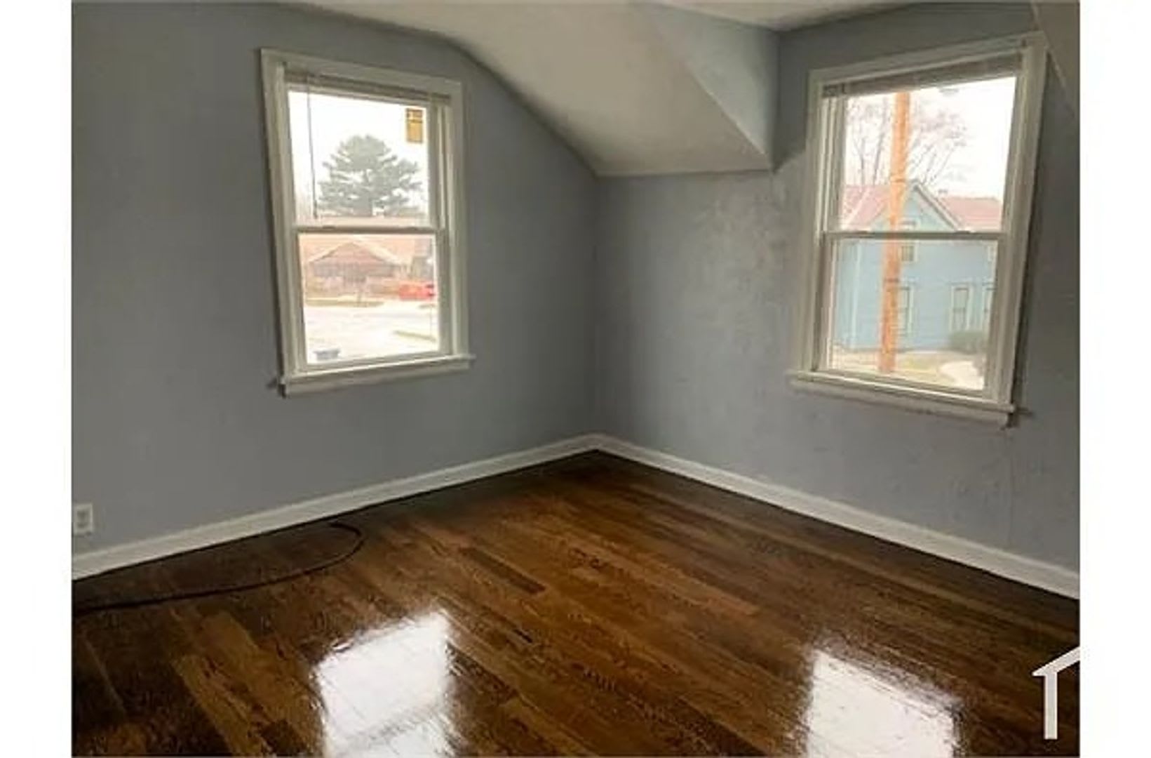 2 Bed 1 Bath Duplex 1100 Mo – photo 2