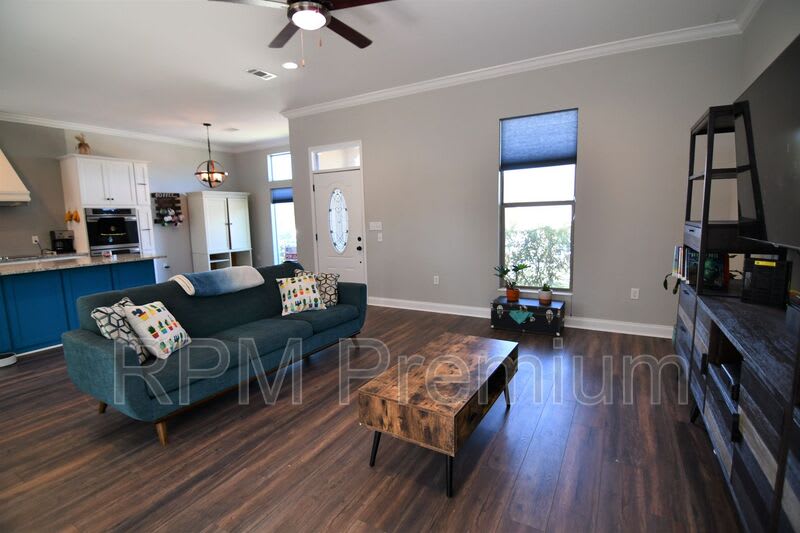 2582 Boudreaux – photo 4