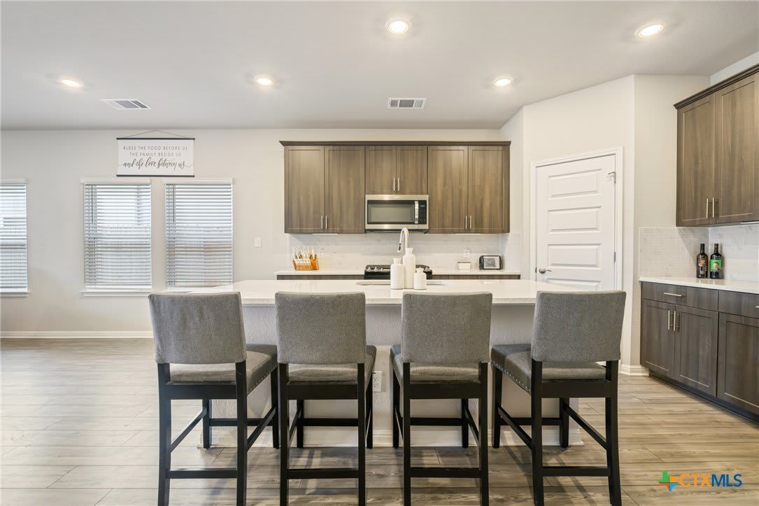 10310 Mager Lane – photo 3