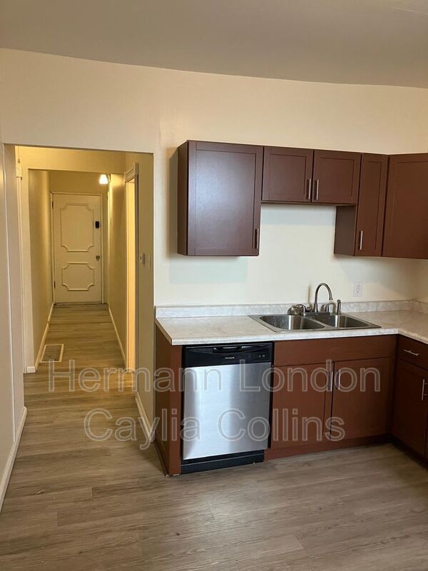 4920 Wise Ave – photo 5