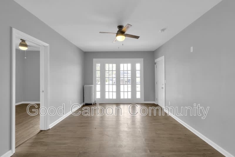2100 Delaware Ave – photo 2