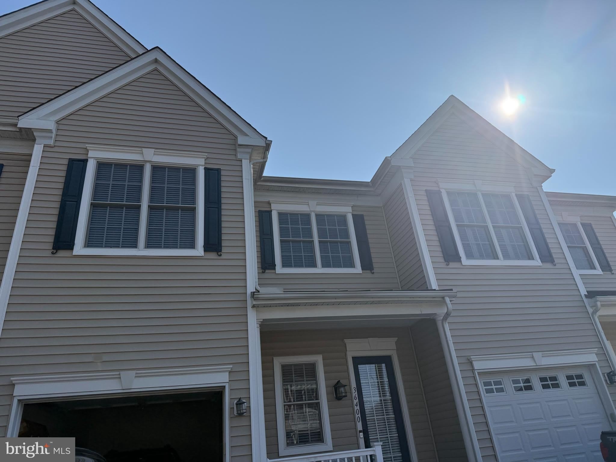 36400 WARWICK Drive – photo 1