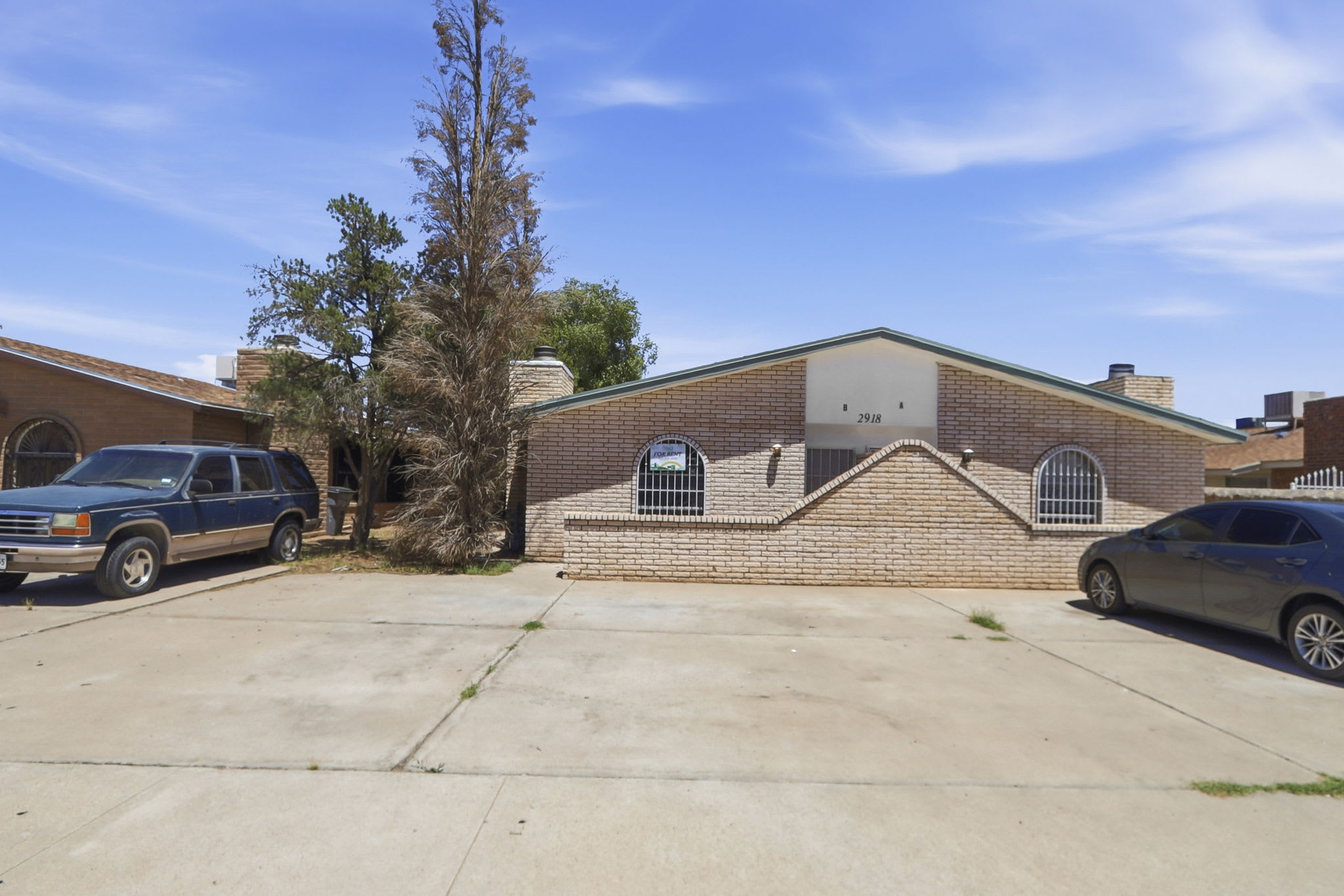 2918 East Glen – photo 1
