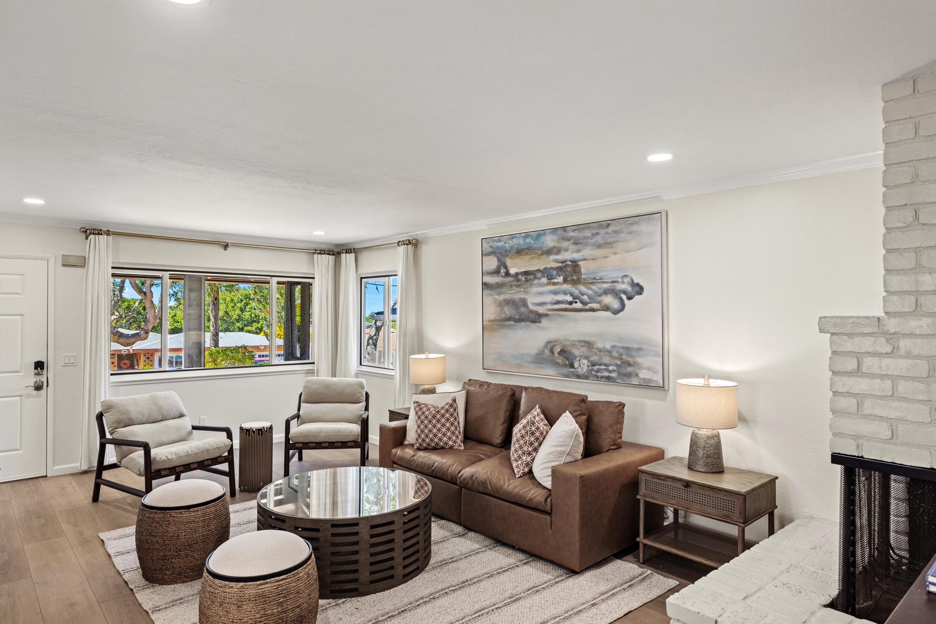 1571 David Avenue – photo 3