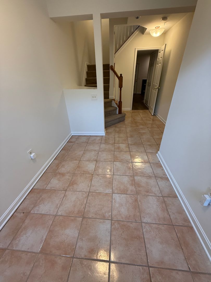 Beautiful 3 Bed 3 5 Bath In Ideal Location – photo 3
