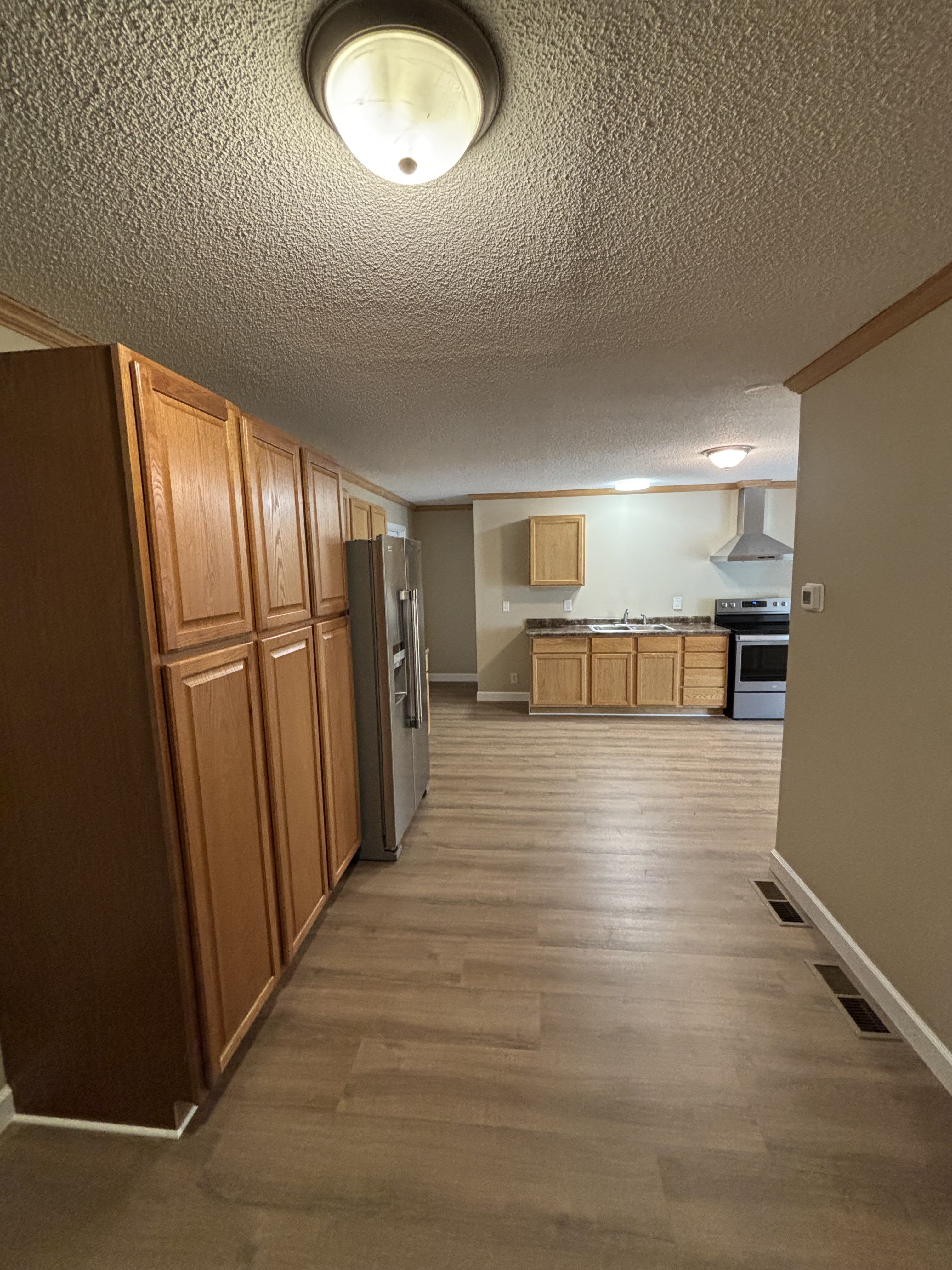 221 Court Avenue North – photo 4