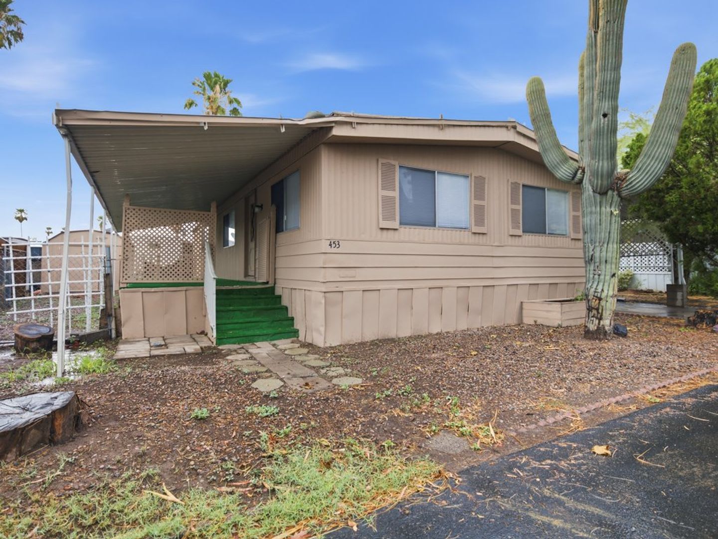 3 Bedroom 2 Bathroom With community Pool! – photo 3