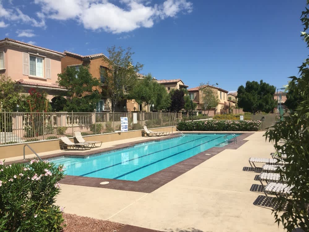 Stunning upgrades make this a perfect home for you! – photo 4