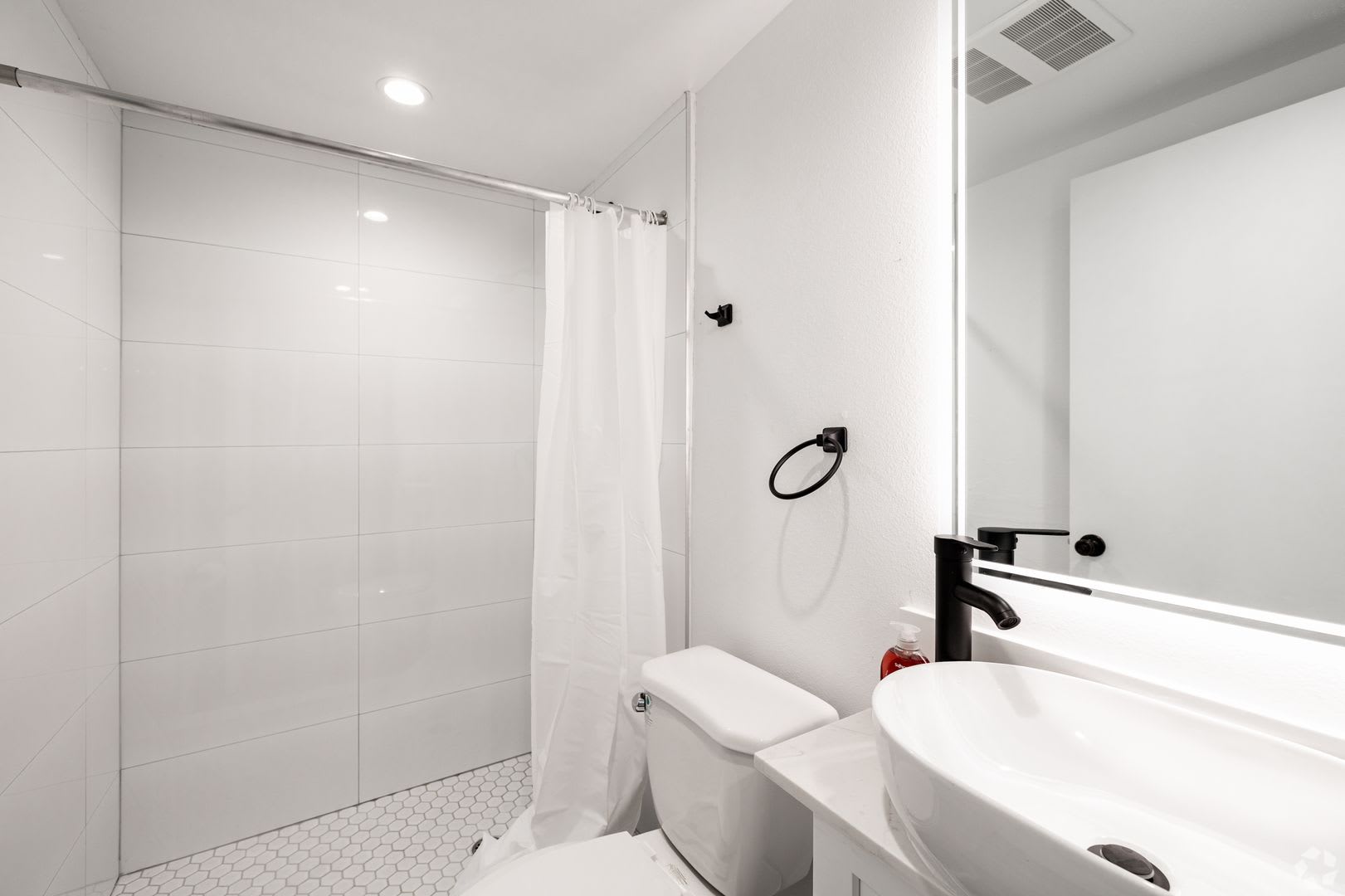 MH Liping 1137 W 37th Dr – photo 4